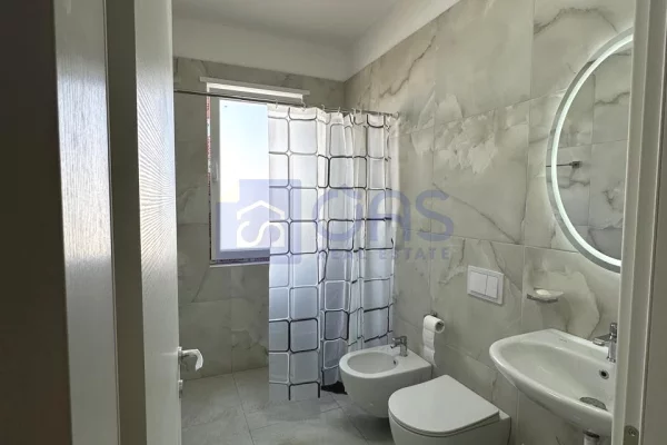 Shtepi me qera Apartament ne Tirane, 2+1, Mobilimi E mobiluar, Pagesa 50,000  Leke.