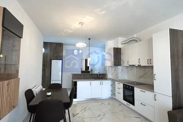 Shtepi me qera Apartament ne Tirane, 2+1, Mobilimi E mobiluar, Pagesa 50,000  Leke.