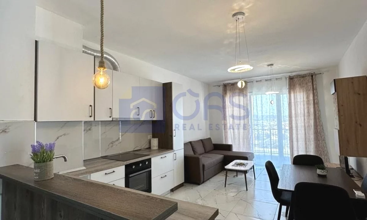 Shtepi me qera Apartament ne Tirane, 2+1, Mobilimi E mobiluar, Pagesa 50,000  Leke.