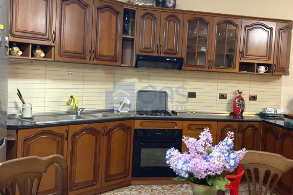 Shtepi me qera Apartament ne Tirane, 2+1, Mobilimi E mobiluar, Pagesa 60,000  Leke.