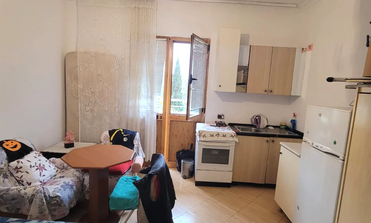 Shtepi me qera Apartament ne Tirane, Garsoniere, Mobilimi E mobiluar, Pagesa 32,000  Leke.