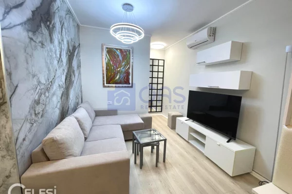 Shtepi me qera Apartament ne Tirane, 2+1, Mobilimi E mobiluar, Pagesa 650  Euro.