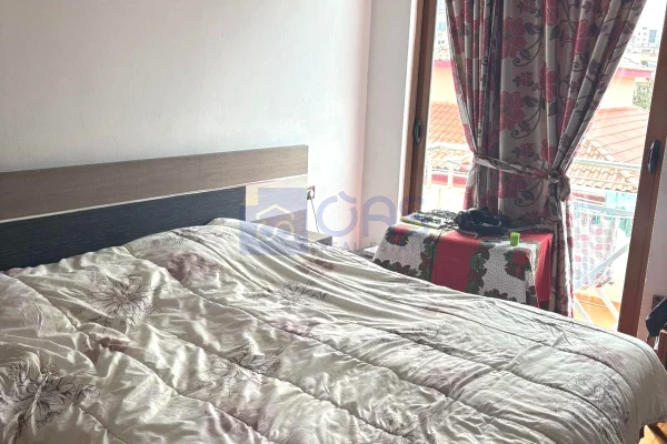 Shtepi me qera Apartament ne Tirane, 2+1, Mobilimi E mobiluar, Pagesa 400  Euro.