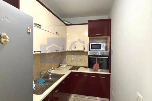 Shtepi me qera Apartament ne Tirane, 1+1, Mobilimi E mobiluar, Pagesa 42,000  Leke.