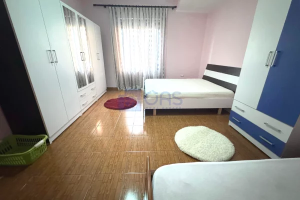 Shtepi me qera Apartament ne Tirane, 1+1, Mobilimi E mobiluar, Pagesa 40,000  Leke.
