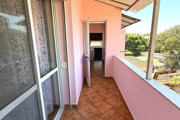 Shtepi me qera Apartament ne Tirane, 3+1, Mobilimi E mobiluar, Pagesa 55,000  Leke.