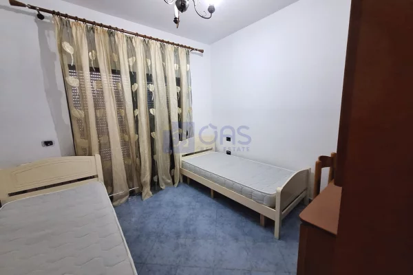 Shtepi me qera Apartament ne Tirane, 2+1, Mobilimi E mobiluar, Pagesa 45,000  Leke.