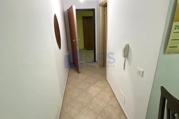 Shtepi me qera Apartament ne Tirane, 2+1, Mobilimi E mobiluar, Pagesa 50,000  Leke.