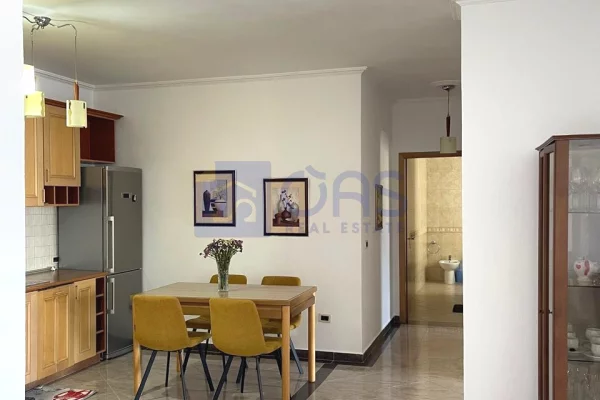 Shtepi me qera Apartament ne Tirane, 2+1, Mobilimi E mobiluar, Pagesa 1,000  Euro.