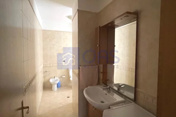 Shtepi me qera Apartament ne Tirane, 2+1, Mobilimi E mobiluar, Pagesa 1,000  Euro.