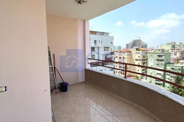Shtepi me qera Apartament ne Tirane, 2+1, Mobilimi E mobiluar, Pagesa 1,000  Euro.