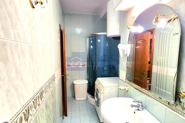 Shtepi me qera Apartament ne Tirane, 1+1, Mobilimi E mobiluar, Pagesa 50,000  Leke.