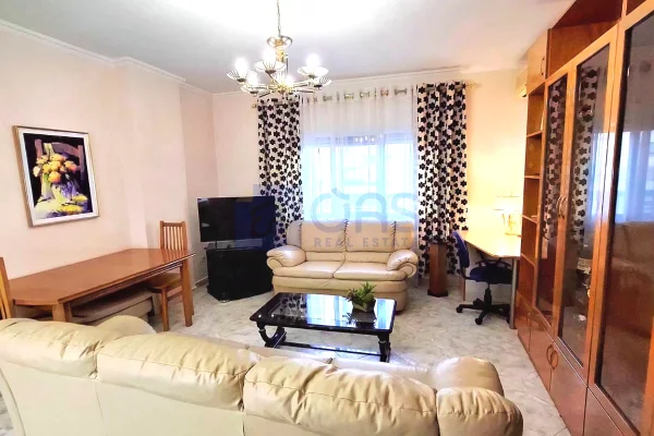 Shtepi me qera Apartament ne Tirane, 1+1, Mobilimi E mobiluar, Pagesa 50,000  Leke.