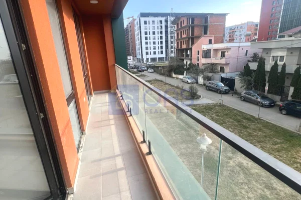 Shtepi me qera Apartament ne Tirane, 2+1, Mobilimi E mobiluar, Pagesa 680  Euro.