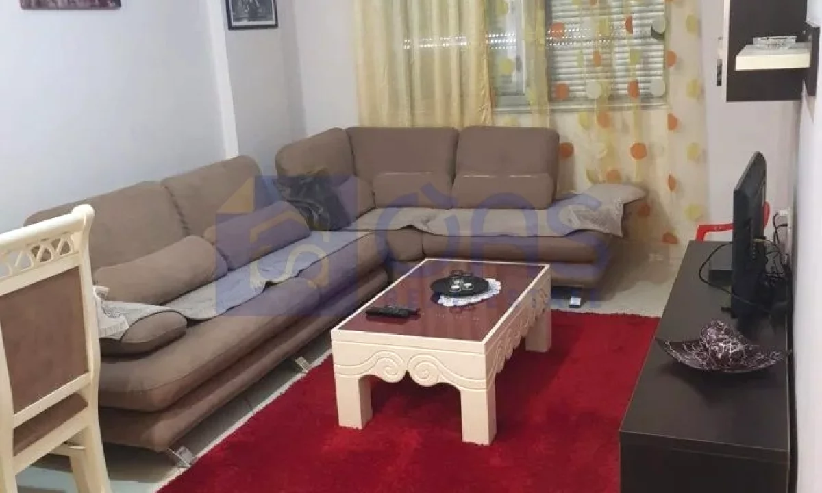 Appartamento in affitto a Tirana 2+1, Arredato
