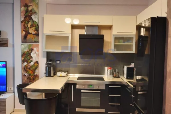 Shtepi me qera Apartament ne Tirane, 2+1, Mobilimi E mobiluar, Pagesa 500  Euro.