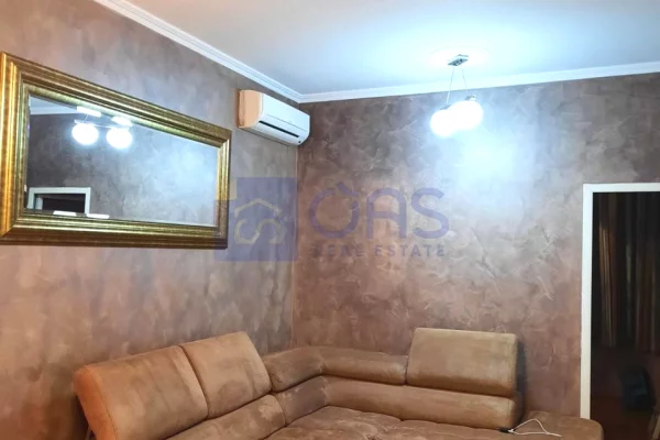 Shtepi me qera Apartament ne Tirane, 2+1, Mobilimi E mobiluar, Pagesa 500  Euro.
