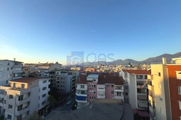 Shtepi me qera Apartament ne Tirane, 2+1, Mobilimi E mobiluar, Pagesa 500  Euro.