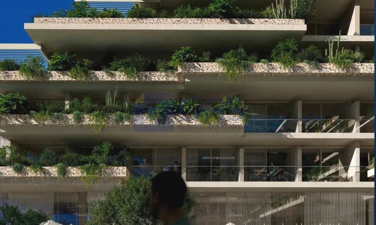 Shtepi ne shitje Apartament ne Vlore, Garsoniere, Mobilimi Bosh, pa mobiluar, Pagesa 115,000  Euro.