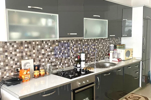 Shtepi ne shitje Apartament ne Tirane, 2+1, Mobilimi E mobiluar, Pagesa 165,000  Euro.