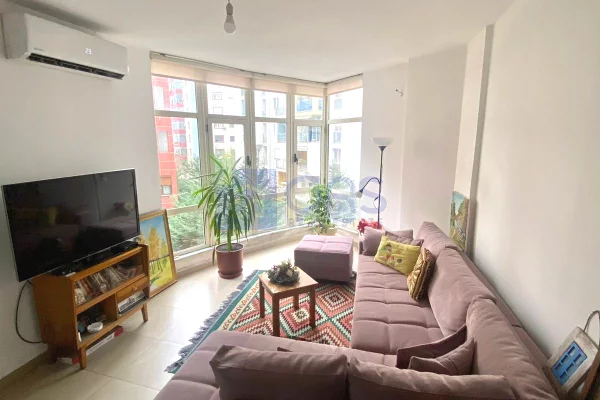 Shtepi ne shitje Apartament ne Tirane, 2+1, Mobilimi E mobiluar, Pagesa 165,000  Euro.