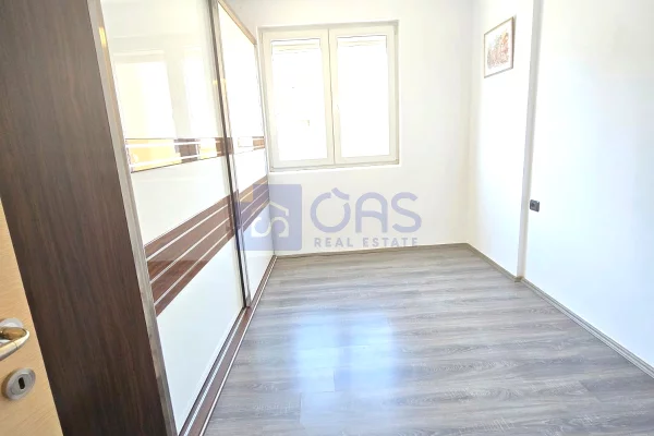 Shtepi ne shitje Apartament ne Tirane, 2+1, Mobilimi E mobiluar, Pagesa 195,000  Euro.