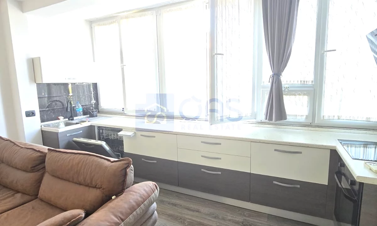 Shtepi ne shitje Apartament ne Tirane, 2+1, Mobilimi E mobiluar, Pagesa 195,000  Euro.