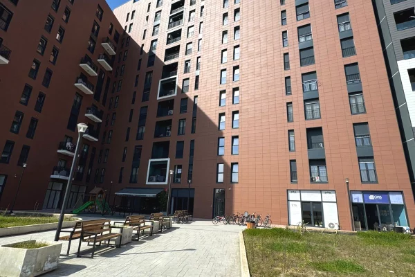 Shtepi ne shitje Apartament ne Tirane, 1+1, Mobilimi Bosh, pa mobiluar, Pagesa 139,000  Euro.