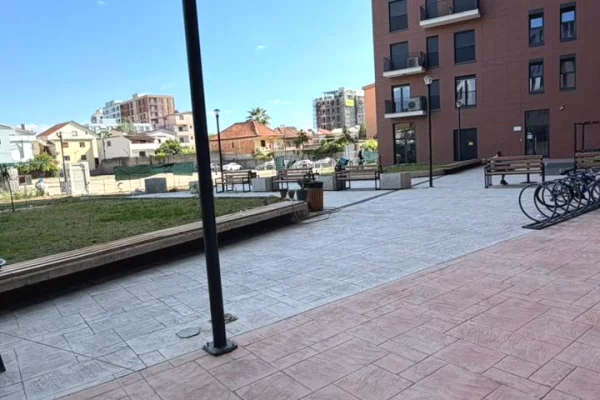 Shtepi ne shitje Apartament ne Tirane, 3+1, Mobilimi Bosh, pa mobiluar, Pagesa 247,000  Euro.