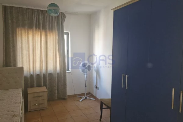 Shtepi me qera Apartament ne Tirane, 2+1, Mobilimi E mobiluar, Pagesa 600  Euro.