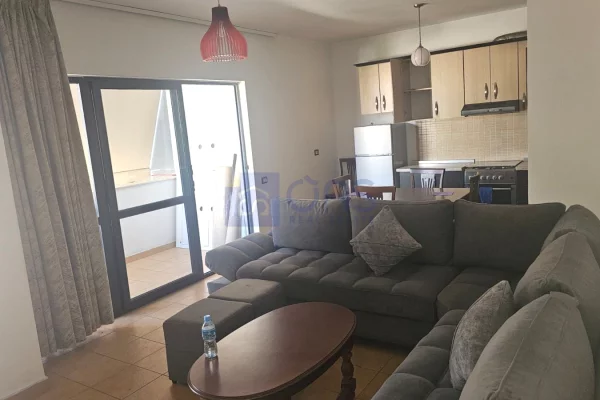 Shtepi me qera Apartament ne Tirane, 2+1, Mobilimi E mobiluar, Pagesa 600  Euro.
