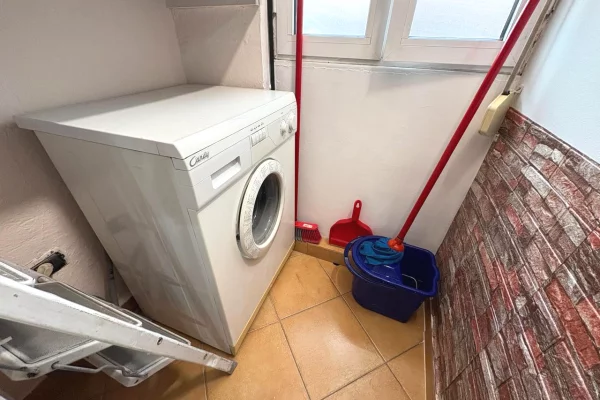 Shtepi me qera Apartament ne Tirane, 1+1, Mobilimi E mobiluar, Pagesa 45,000  Leke.