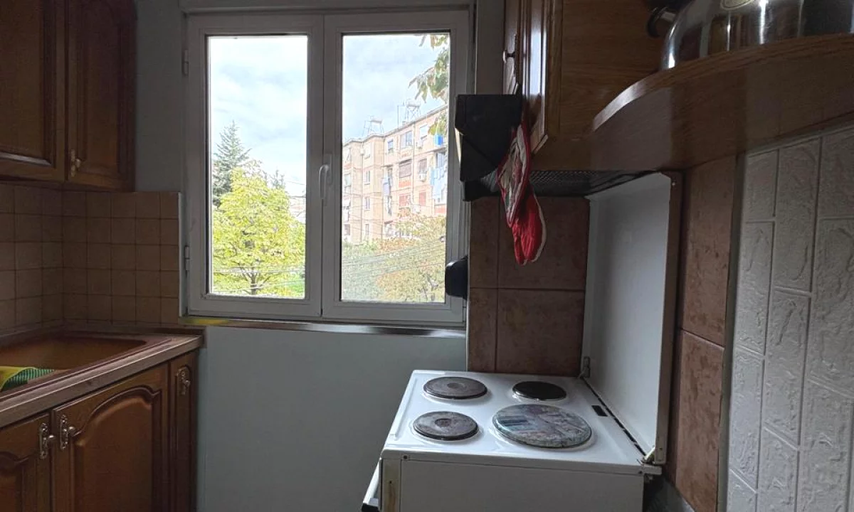 Shtepi me qera Apartament ne Tirane, 1+1, Mobilimi E mobiluar, Pagesa 45,000  Leke.