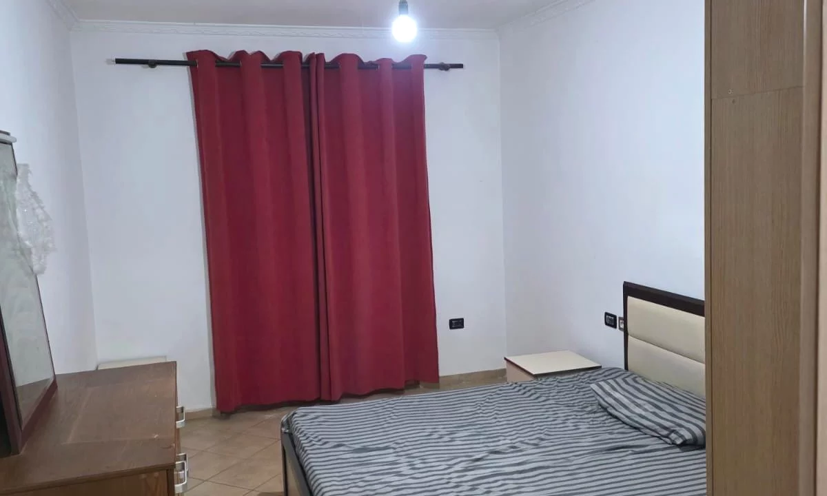 Shtepi me qera Apartament ne Tirane, 1+1, Mobilimi E mobiluar, Pagesa 40,000  Leke.