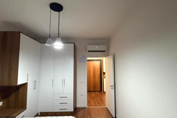 Shtepi me qera Apartament ne Tirane, 1+1, Mobilimi E mobiluar, Pagesa 450  Euro.