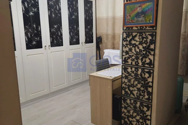 Shtepi me qera Apartament ne Tirane, 2+1, Mobilimi E mobiluar, Pagesa 50,000  Leke.