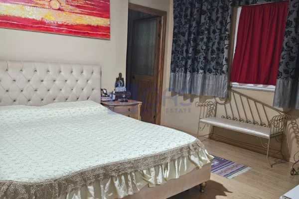 Shtepi me qera Apartament ne Tirane, 2+1, Mobilimi E mobiluar, Pagesa 50,000  Leke.