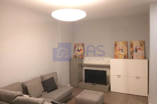Shtepi me qera Apartament ne Tirane, 1+1, Mobilimi E mobiluar, Pagesa 950  Euro.