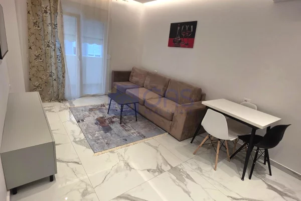 Jepet apartament me qera 1+1 Ne Laprak