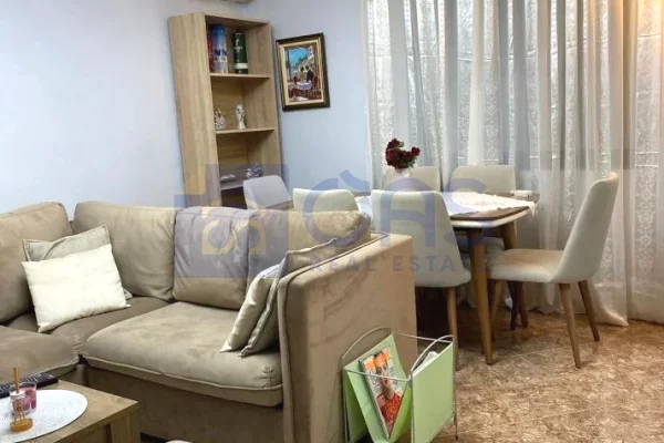Shtepi me qera Apartament ne Tirane, 2+1, Mobilimi E mobiluar, Pagesa 60,000  Leke.