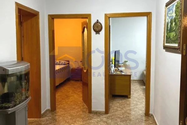 Shtepi me qera Apartament ne Tirane, 2+1, Mobilimi E mobiluar, Pagesa 60,000  Leke.