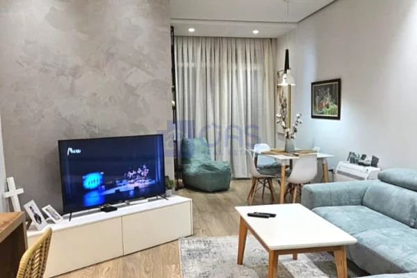 Jepet me qera apartament 1+1 te Kopshti Botanik.