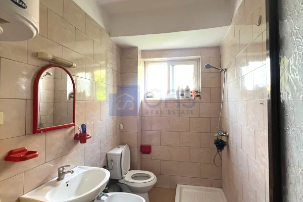 Shtepi me qera Apartament ne Tirane, 1+1, Mobilimi E mobiluar, Pagesa 40,000  Leke.