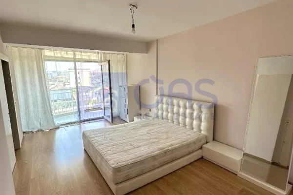 Shtepi me qera 2+1 ne Tirane - 65,000 Leke