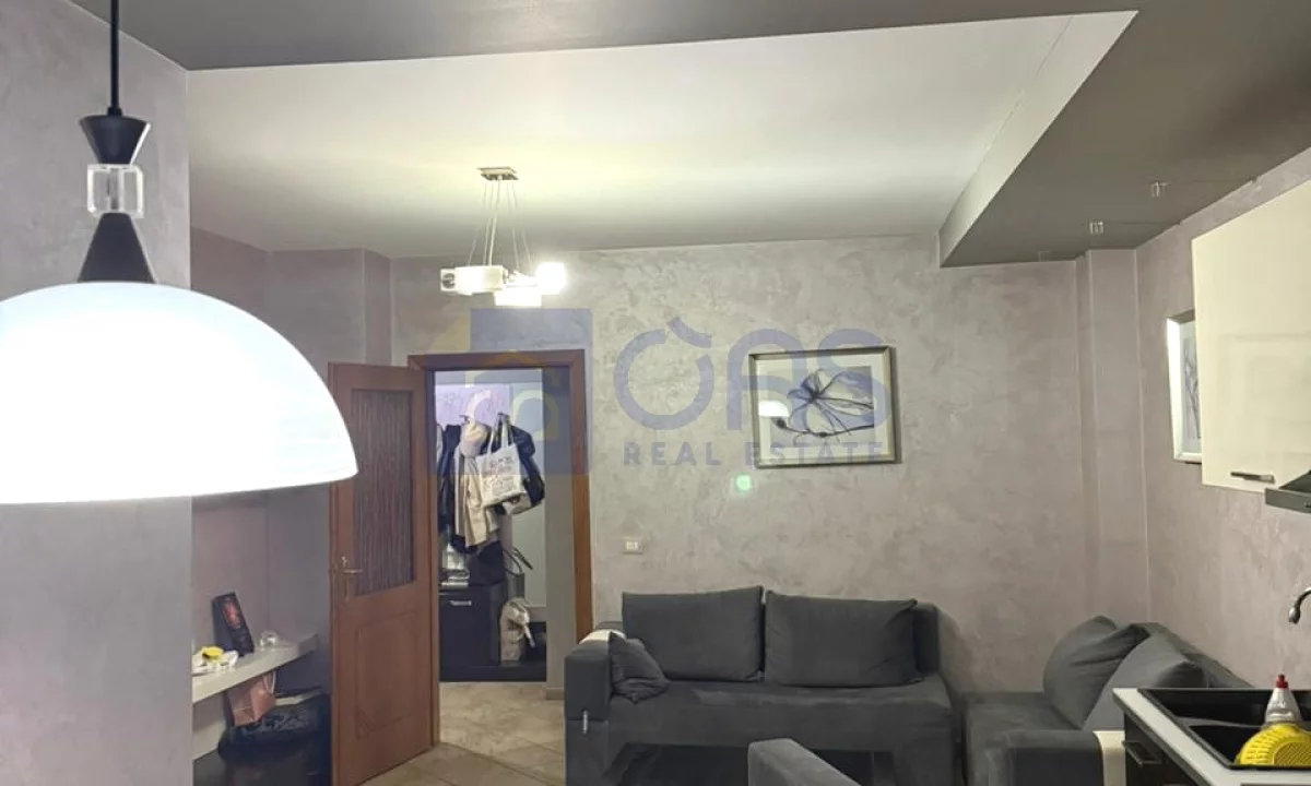Shtepi me qera Apartament ne Tirane, 2+1, Mobilimi E mobiluar, Pagesa 60,000  Leke.