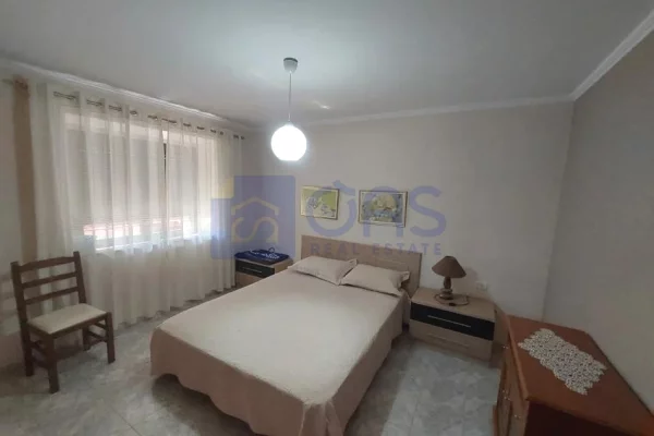 Jepet me qera apartament 1+1 te Rruga e Elbasanit
