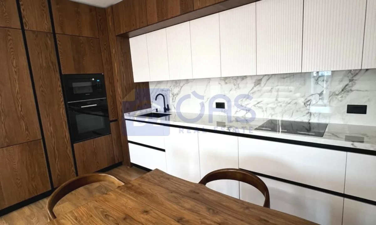 Shtepi me qera Apartament ne Tirane, 3+1, Mobilimi E mobiluar, Pagesa 100,000  Leke.
