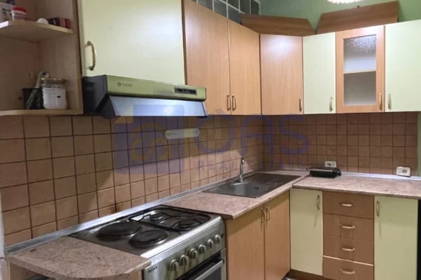 Shtepi me qera 1+1 ne Tirane - 50,000 Leke