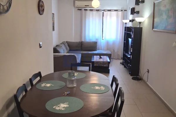 Shtepi me qera Apartament ne Tirane, 2+1, Mobilimi E mobiluar, Pagesa 65,000  Leke.