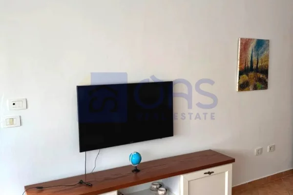 Jepet apartament me qera 1+1 Komuna Parisit